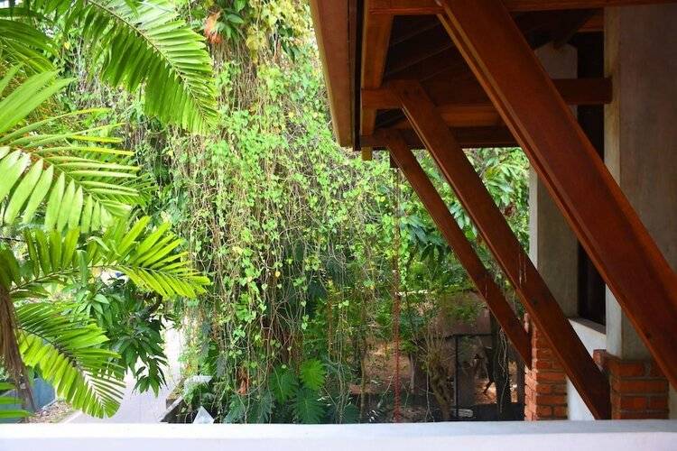 Ceylon Hostel - Colombo Int Airport