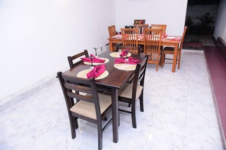 White Villa Airport Transit Hotel