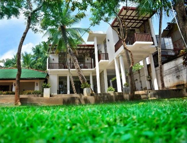 Sea View Tourist Inn