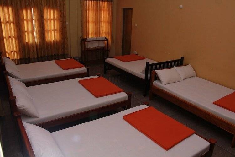 Anura Guest Inn