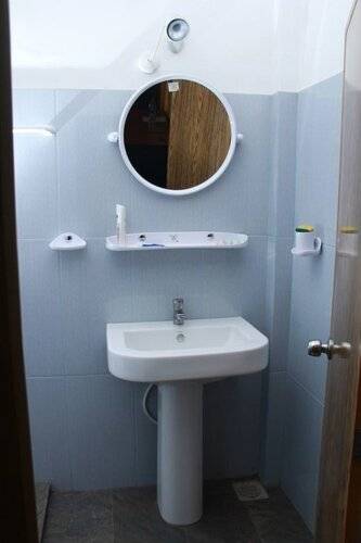 Anura Guest Inn
