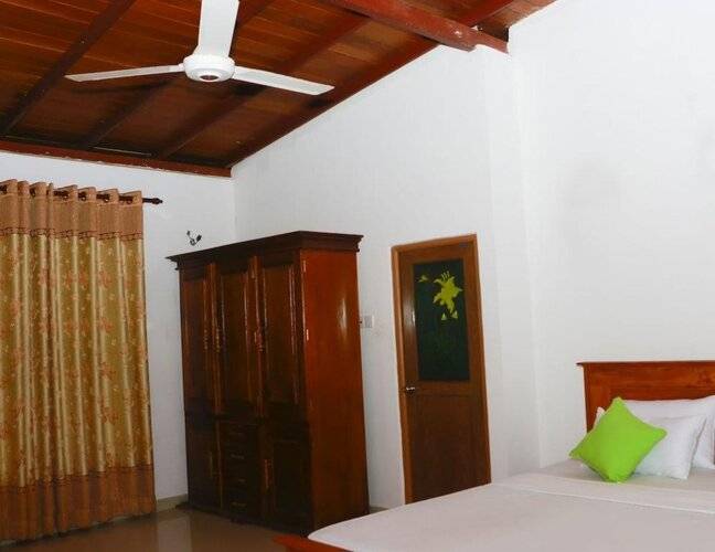 Darshani Hikka Villa