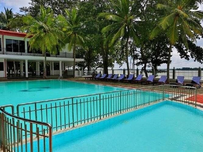 Centauria Lake Resort
