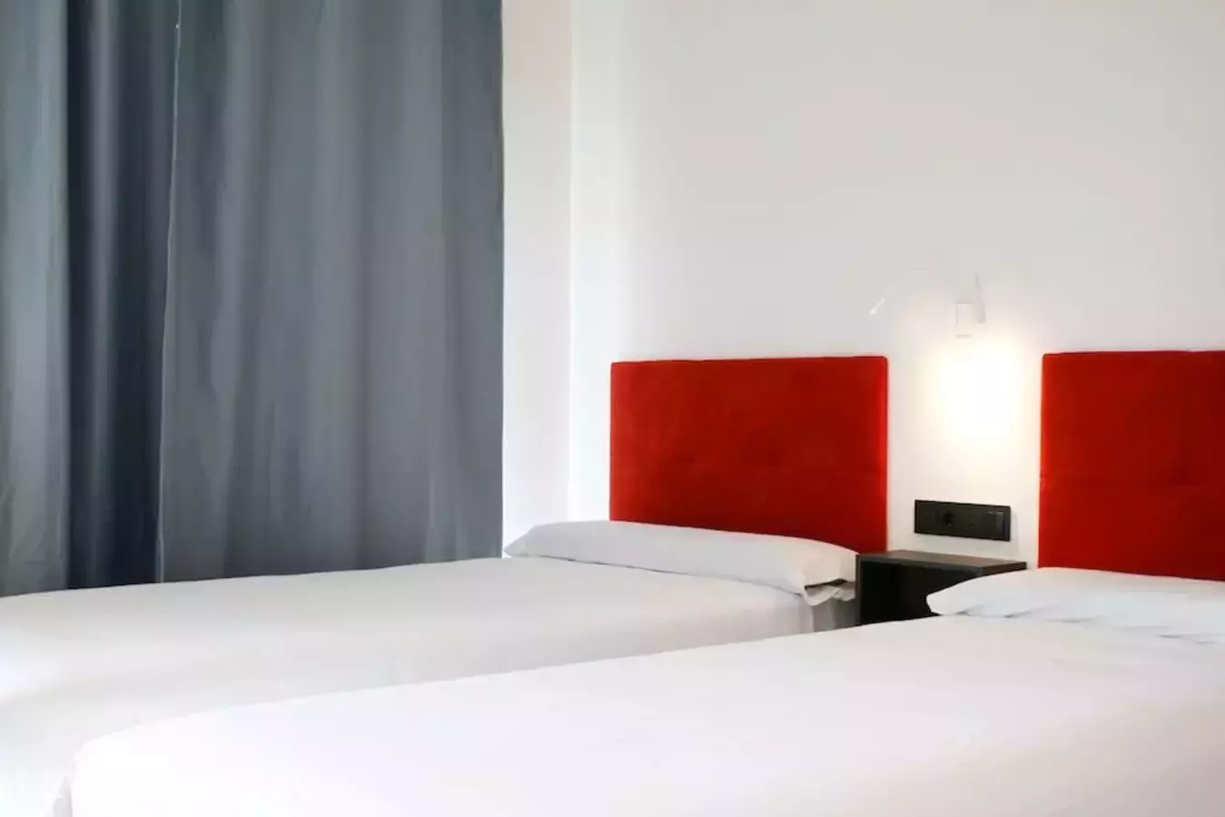 Arena Zone Hotel & Café