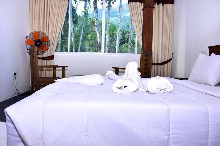 Nine Arch Holiday Resort