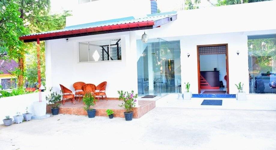 Nine Arch Holiday Resort