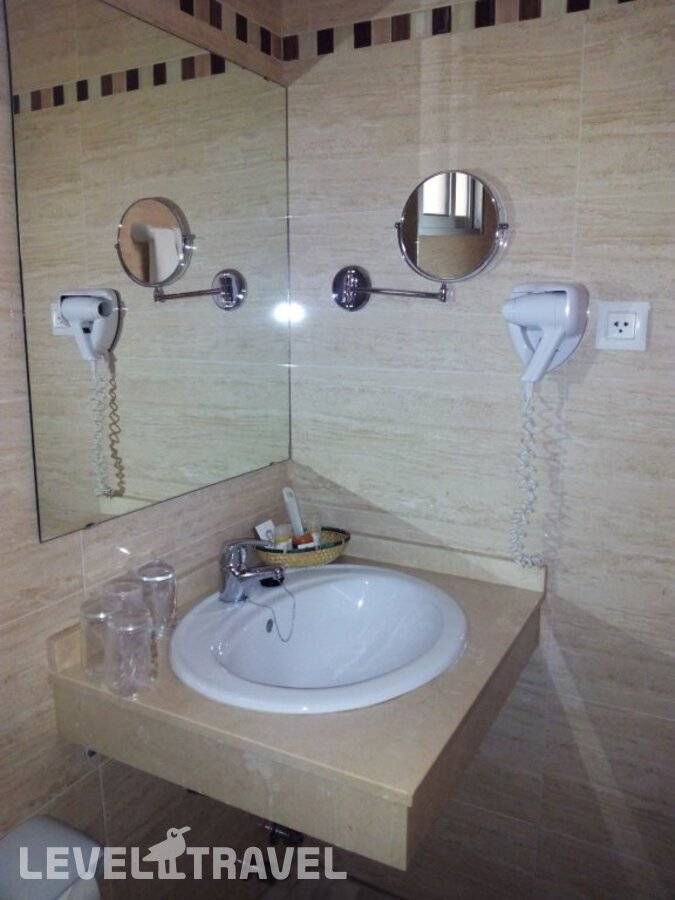Изображение отеля 3