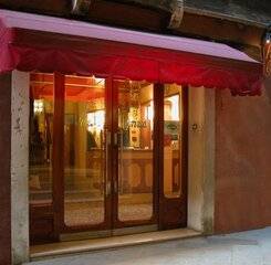 $item['hotel']['name']
