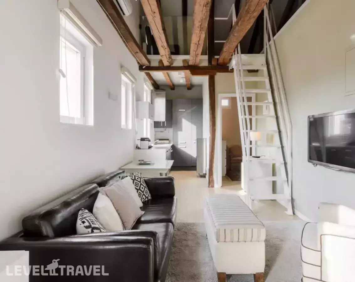 Charming Reina Sofía