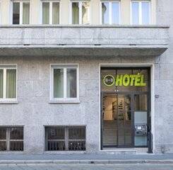 $item['hotel']['name']