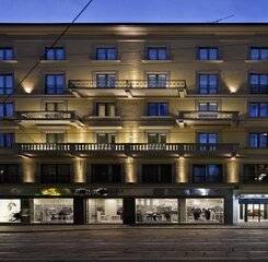 $item['hotel']['name']