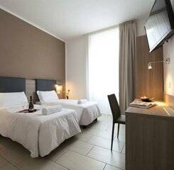 $item['hotel']['name']