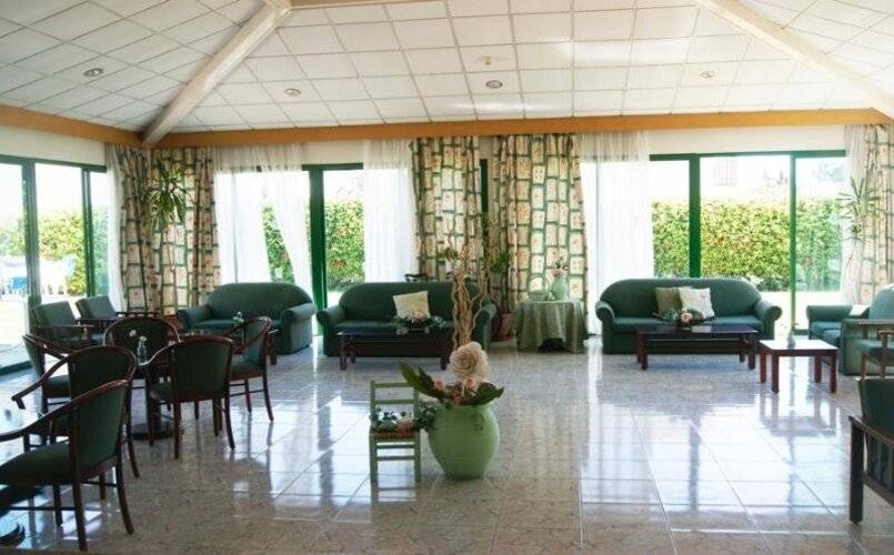 Aparthotel Mandalena