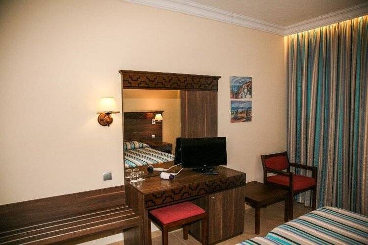 Anais Bay Apartments