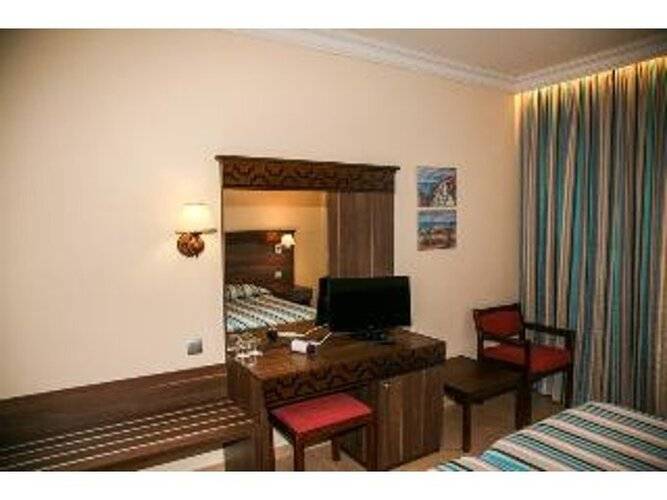 Anais Bay Apartments