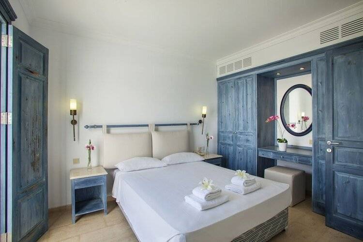 Nausicaa Luxury Villas