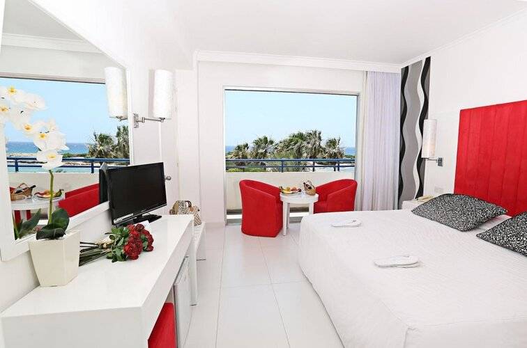 Dome Beach Hotel And Resort