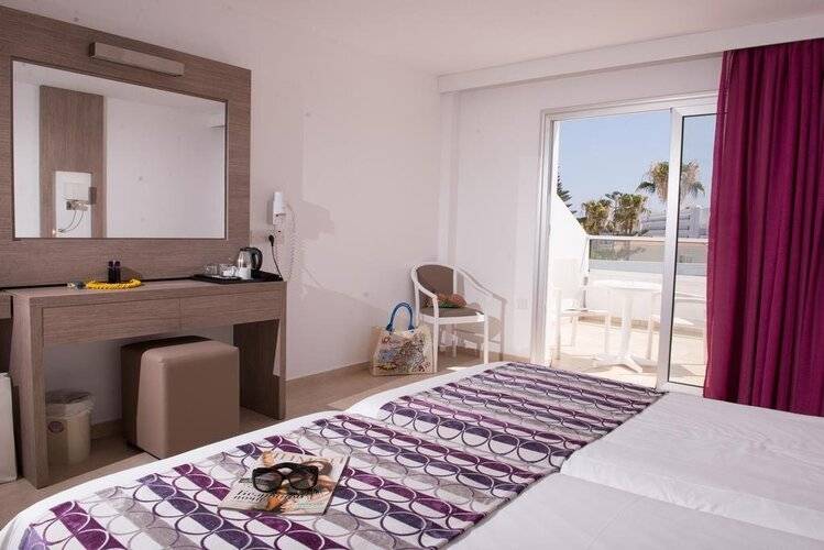 New Famagusta Hotel & Suites