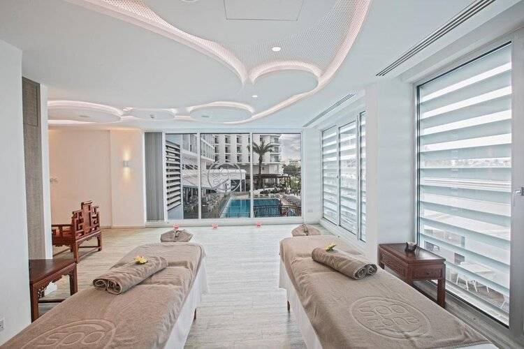 Vassos Nissi Plage Hotel & Spa