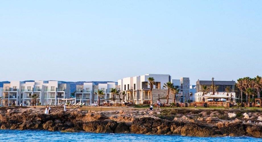 Amphora Hotel & Suites
