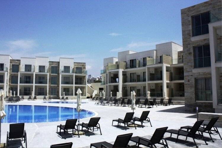 Amphora Hotel & Suites