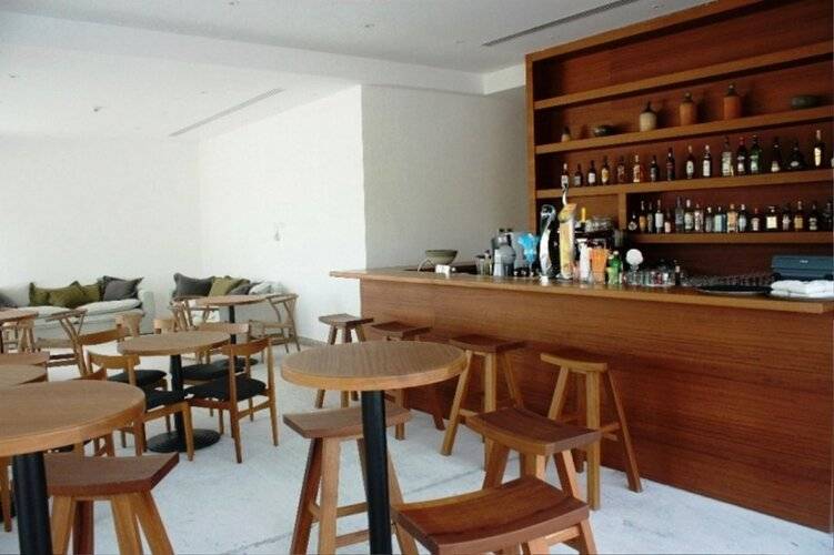 Amphora Hotel & Suites