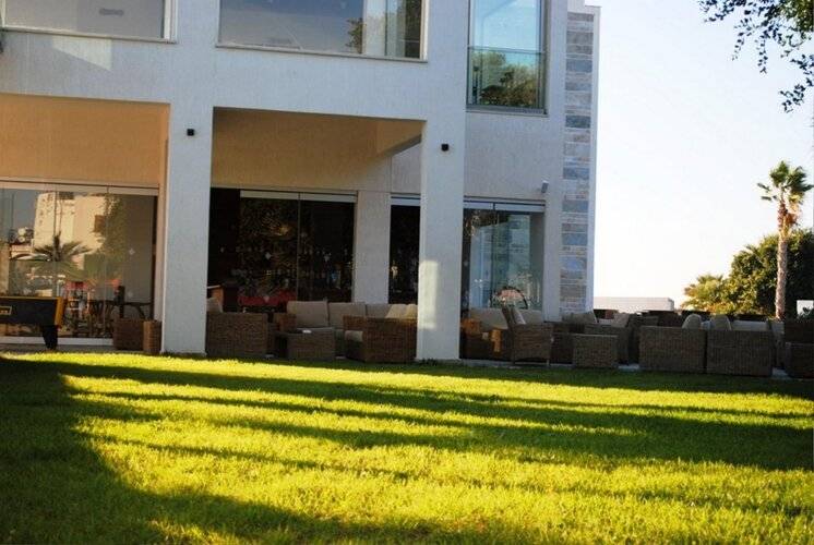 Amphora Hotel & Suites
