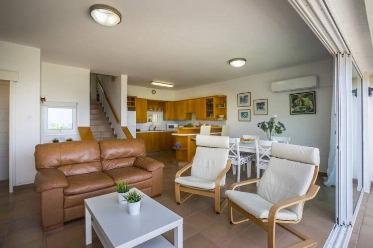 Sirina Lina Beachfront Suite