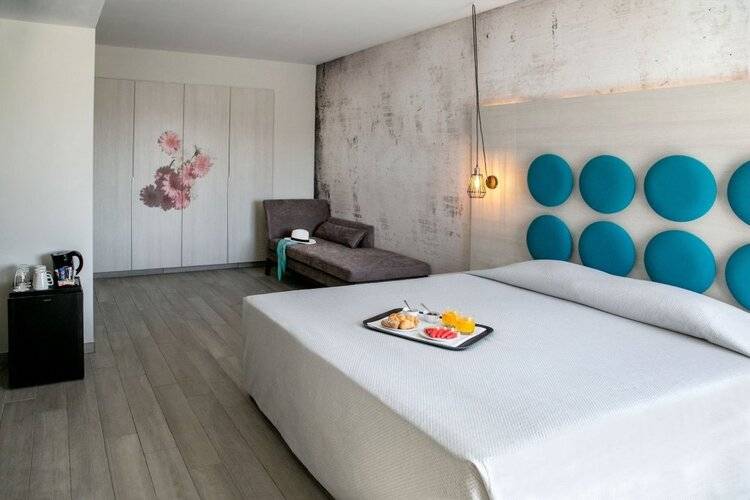 Vangelis Hotel & Suites