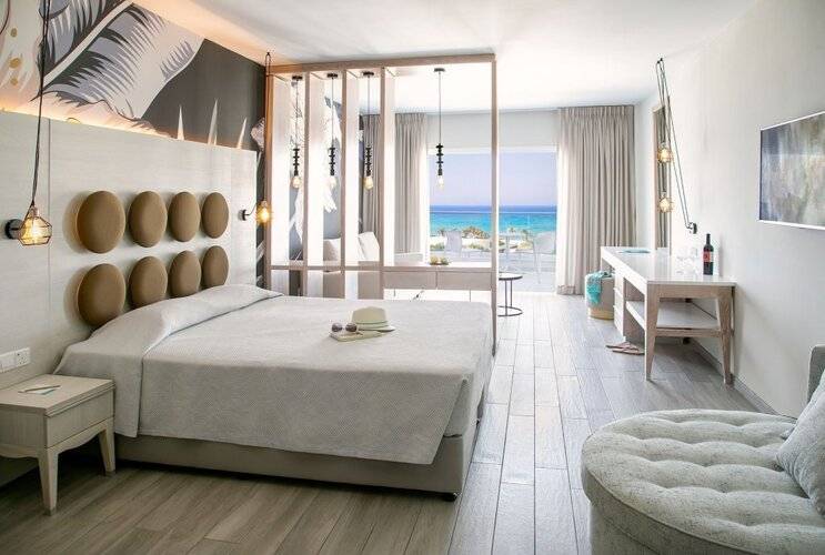 Vangelis Hotel & Suites