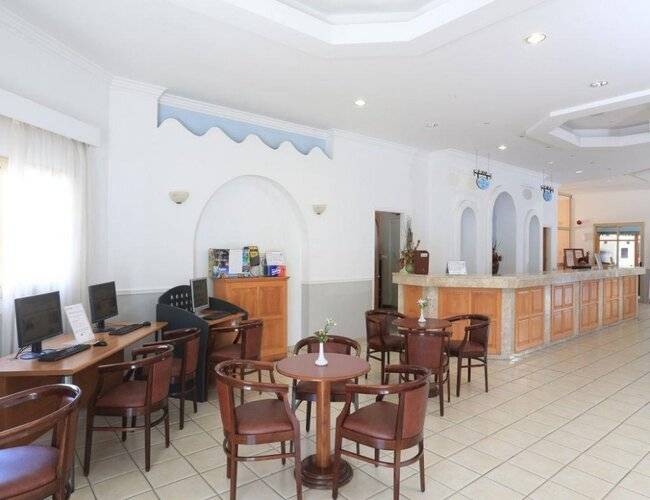 Vangelis Hotel & Suites