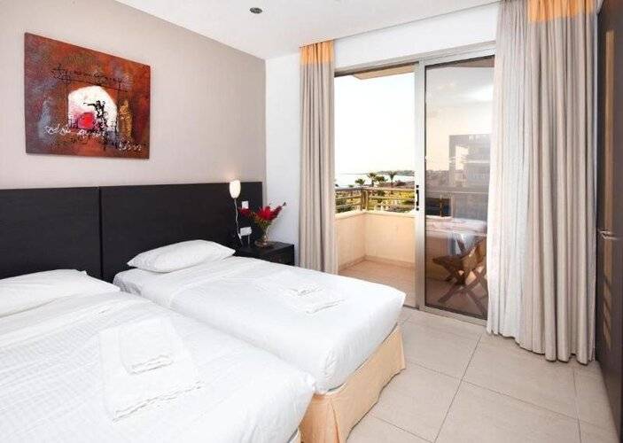 Blue Lagoon Kosher Hotel