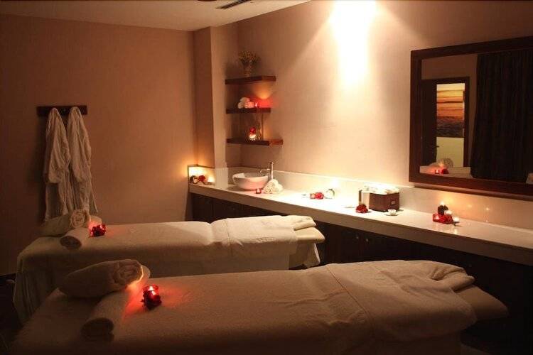 Blue Lagoon Kosher Hotel
