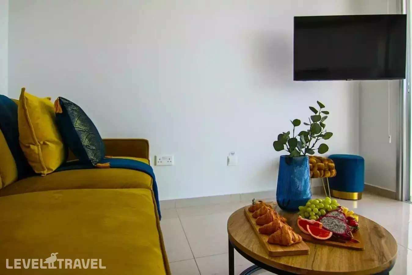 Phaedrus Living Gold Flat Lighthouse 48