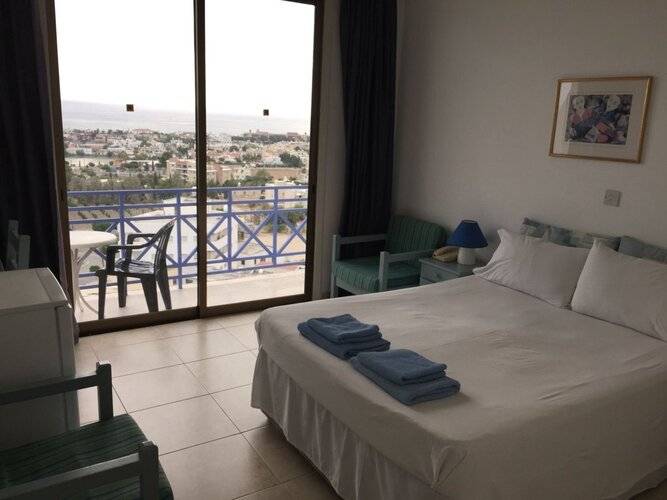 Axiothea Hotel