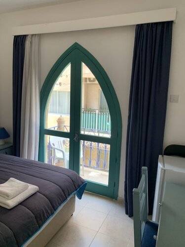 Axiothea Hotel