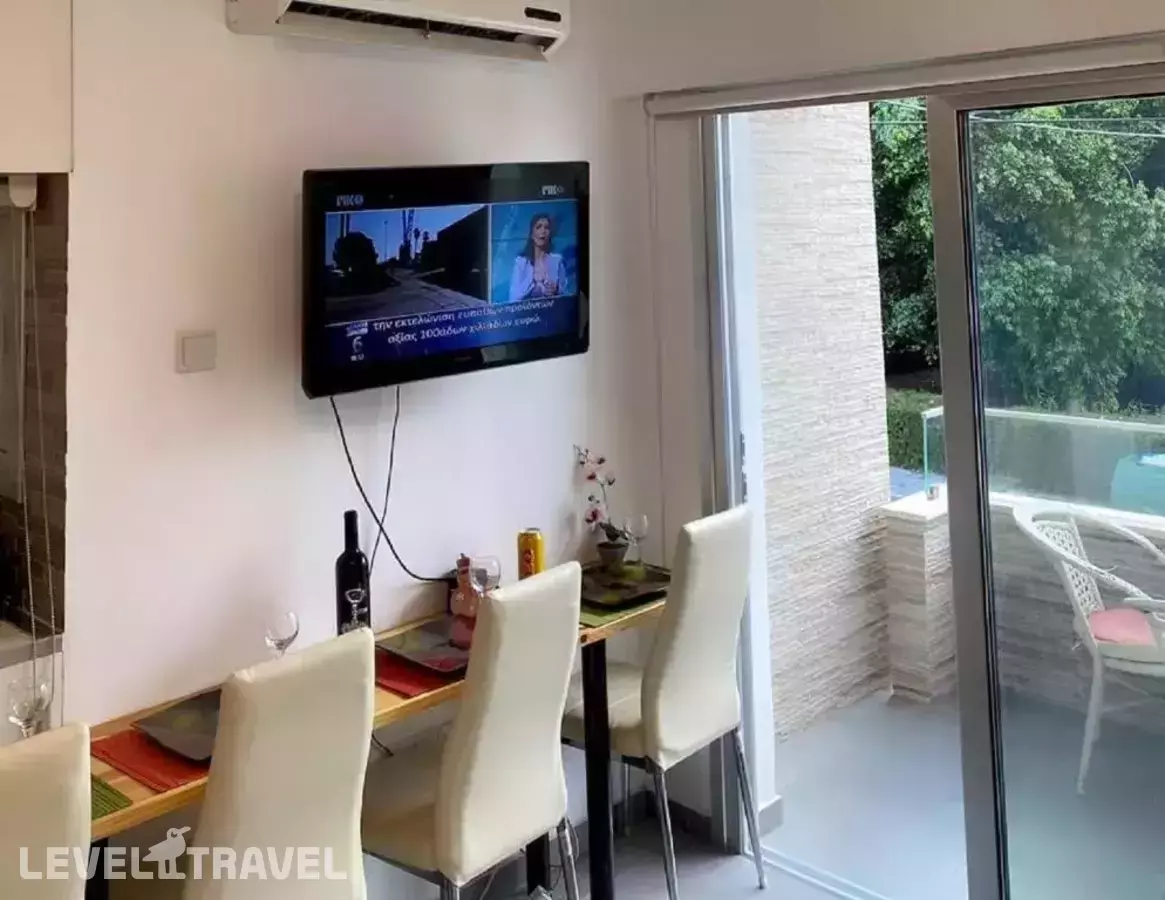 Next To The Beach Mackenzie Studio