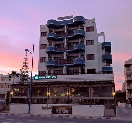 Pigeon Beach Hotel Apartments