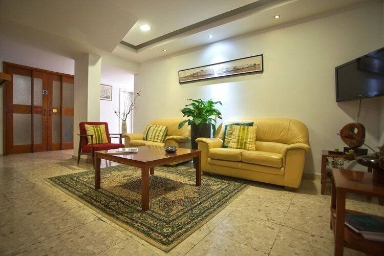 Pigeon Beach Hotel Apartments