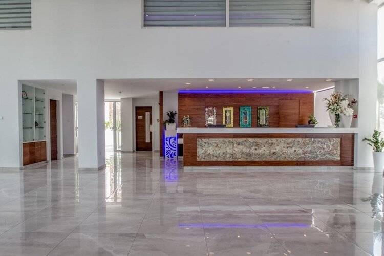 Nicholas Color Hotel