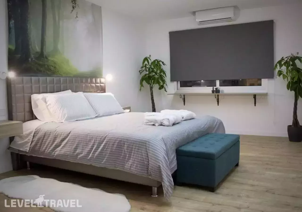 Purple Orange Luxury Suites