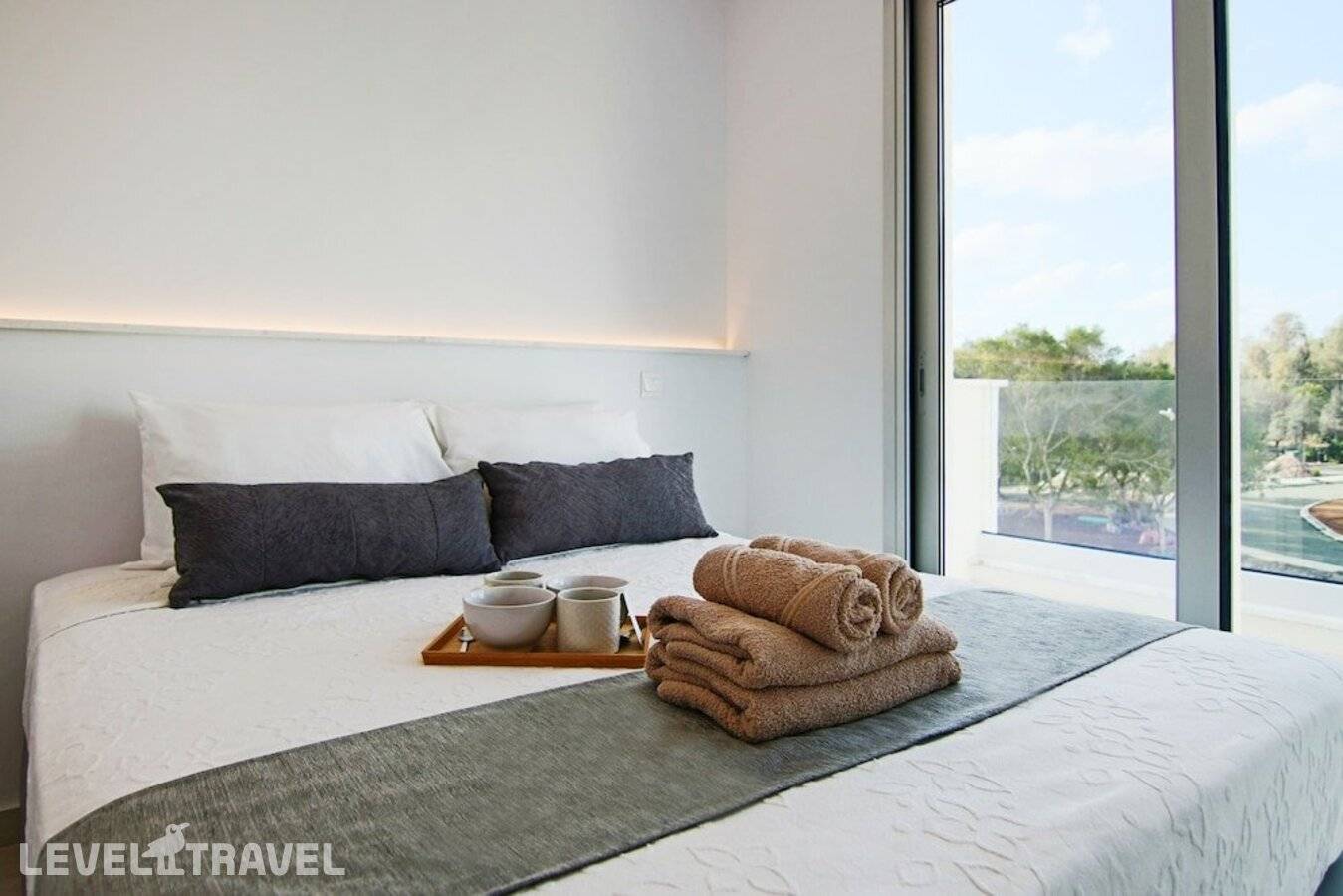 фотографии отеля Phaedrus Living: Seaside Executive Flat Harbour 101 в Кипр(Пафос) - фото №11