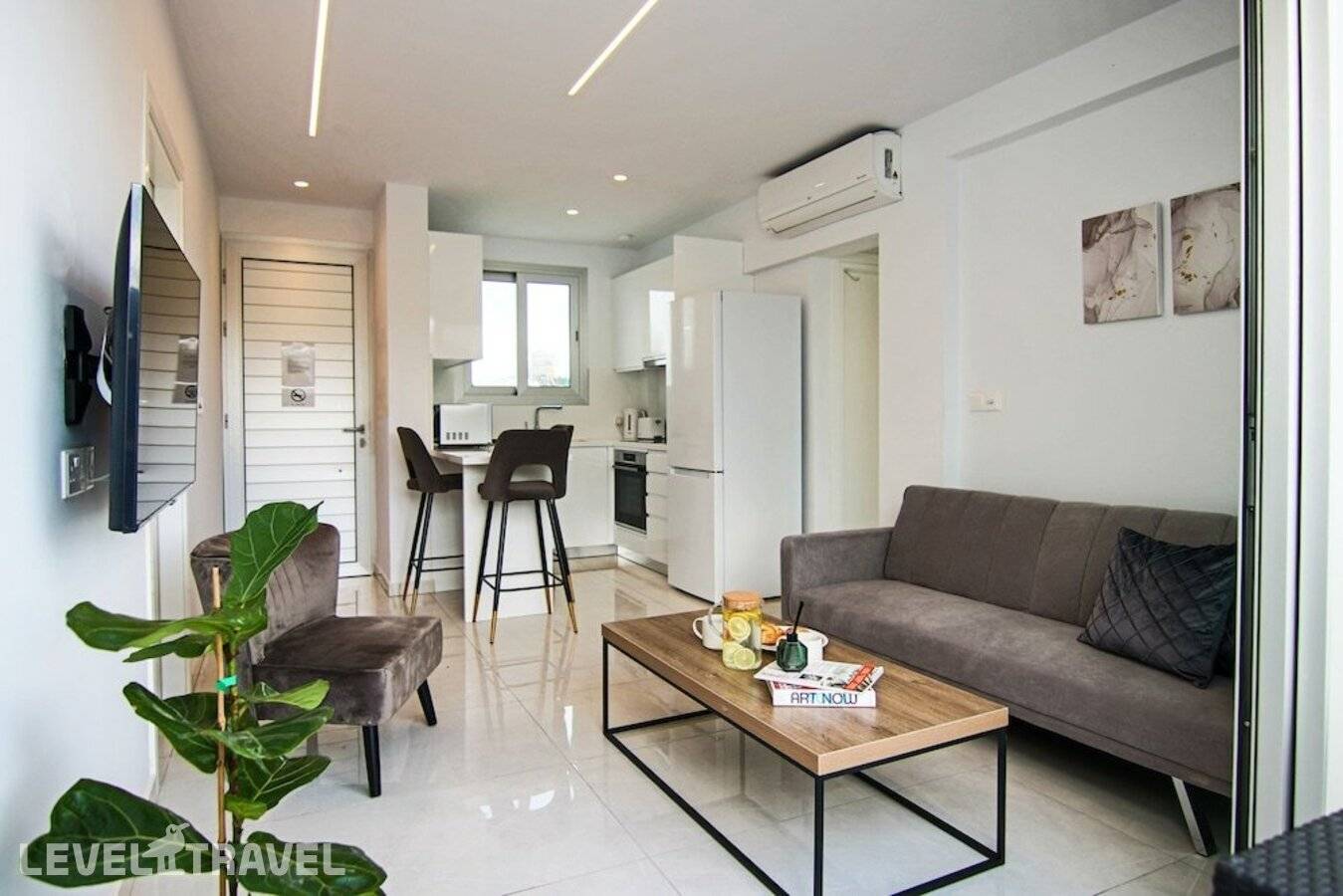 фотографии отеля Phaedrus Living: Seaside Executive Flat Harbour 101 в Кипр(Пафос) - фото №23