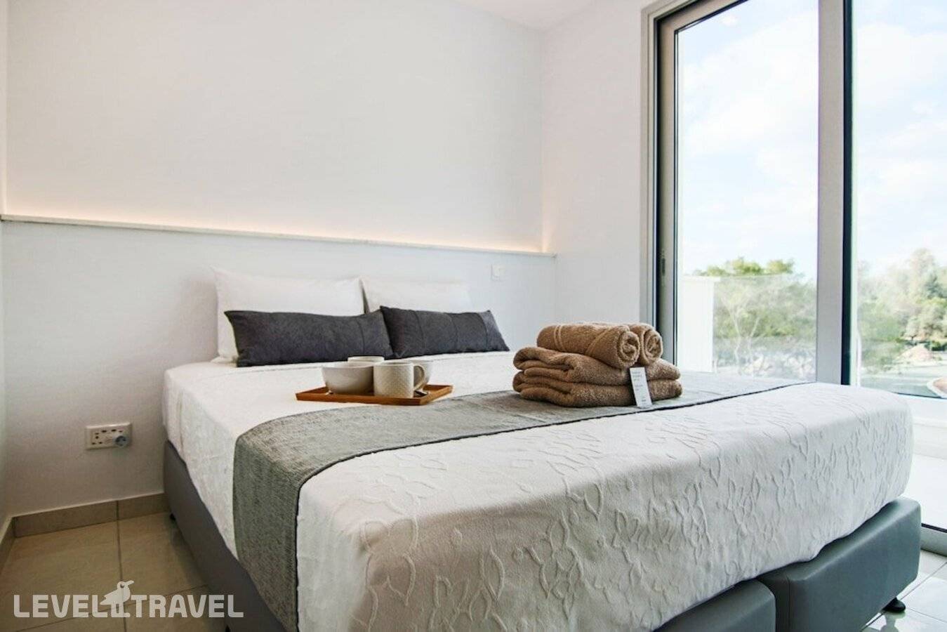 фотографии отеля Phaedrus Living: Seaside Executive Flat Harbour 101 в Кипр(Пафос) - фото №16