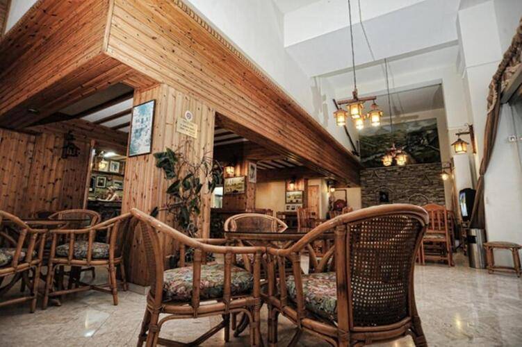 Elysso Hotel