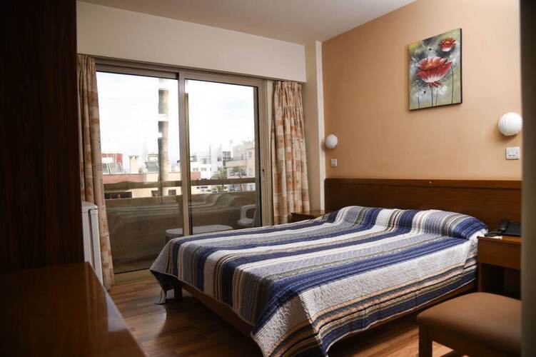 Elysso Hotel