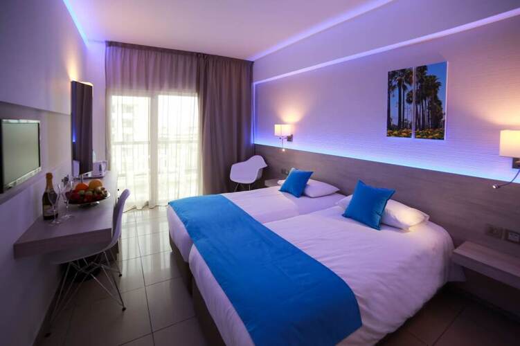 Les Palmiers Beach Hotel