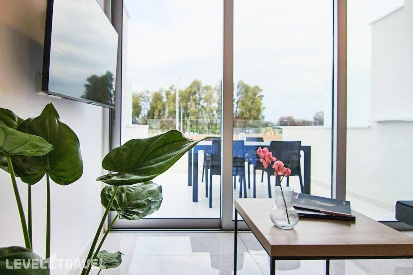 фотографии отеля Phaedrus Living: Seaside Luxury Flat Harbour 110 в Кипр(Пафос) - фото №5