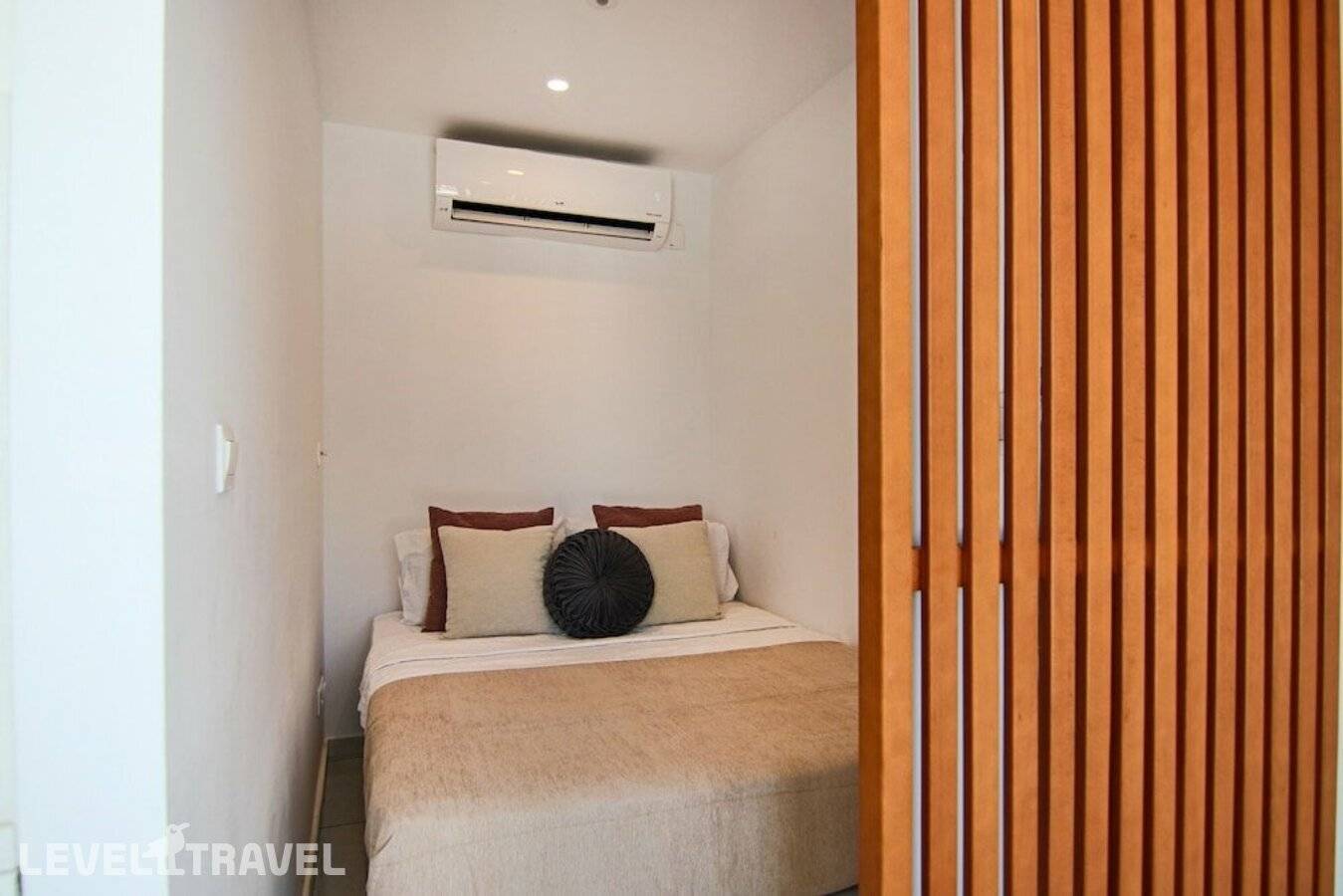 фотографии отеля Phaedrus Living: Seaside Luxury Flat Harbour 110 в Кипр(Пафос) - фото №7