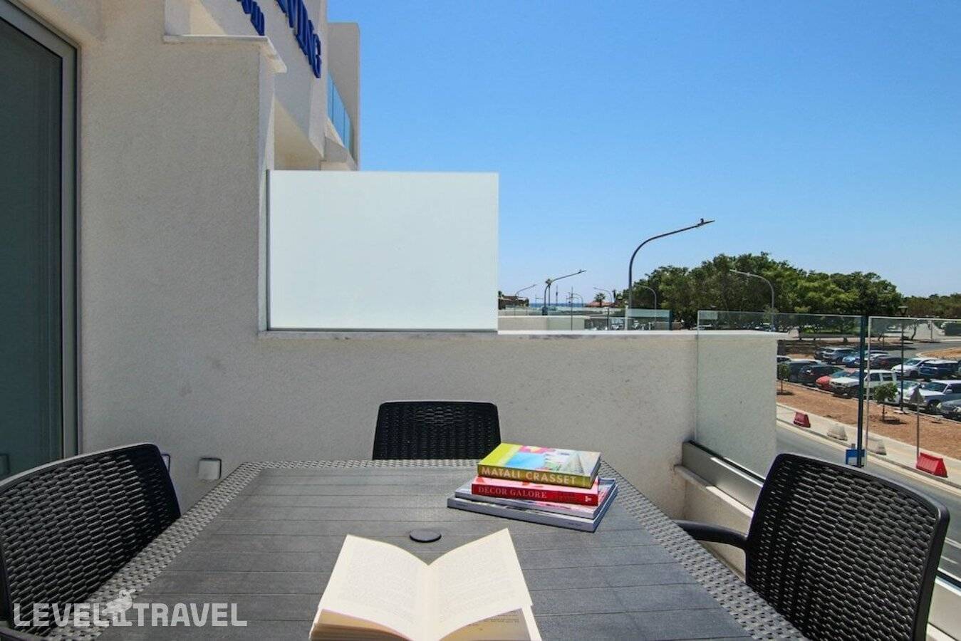 фотографии отеля Phaedrus Living: Seaside Luxury Flat Harbour 110 в Кипр(Пафос) - фото №13